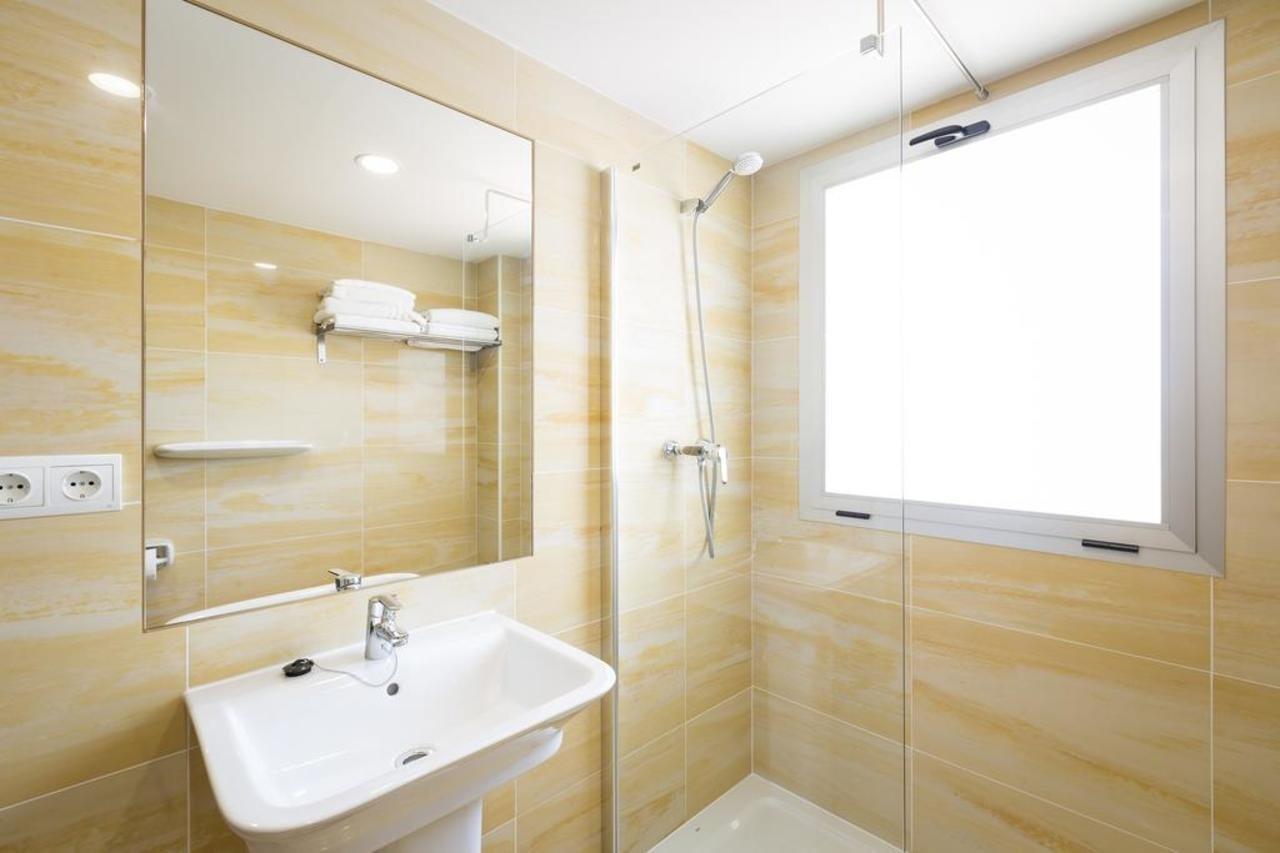 Sant Antoni de Portmany Apartamentos Zodiac מראה חיצוני תמונה