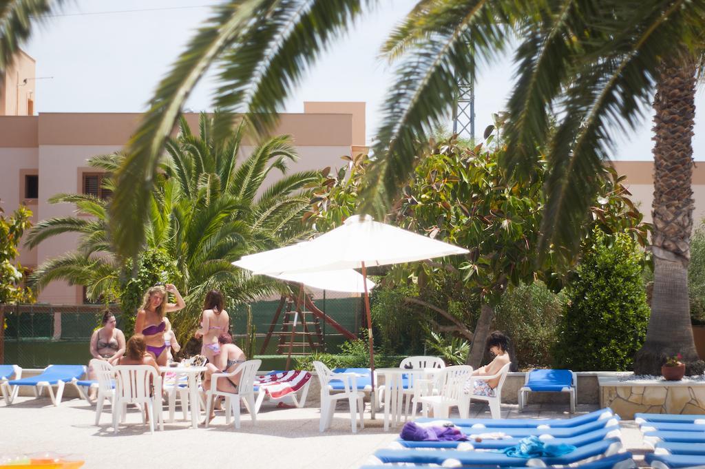 Sant Antoni de Portmany Apartamentos Zodiac מראה חיצוני תמונה